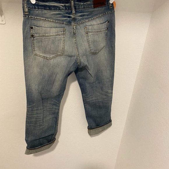 Express Jean Capris - Picture 3 of 3